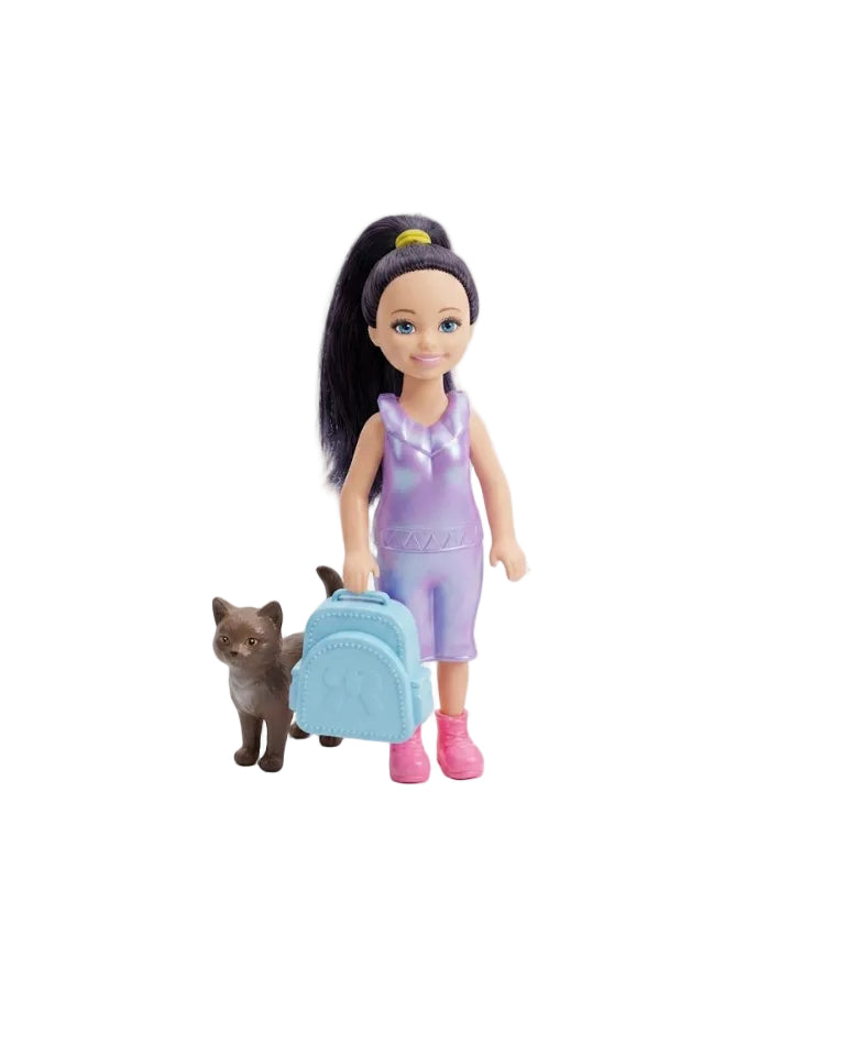 Boneca Colecionável com Kit de Viagem